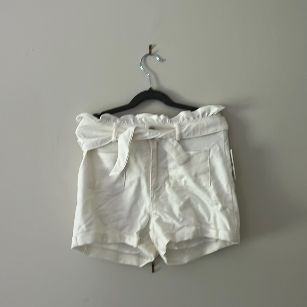 The Charlie short, Nordstrom, size 16 girls, cream colored.